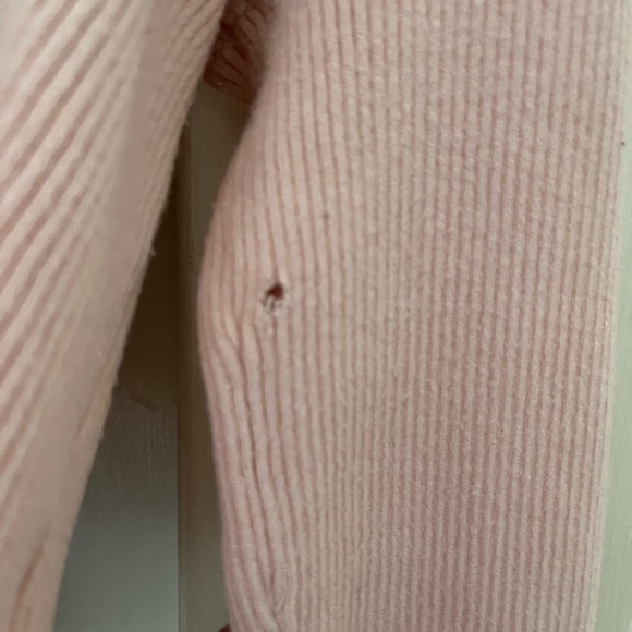 Brandy Melville Pink Crop Sweater - Picture 2 of 3